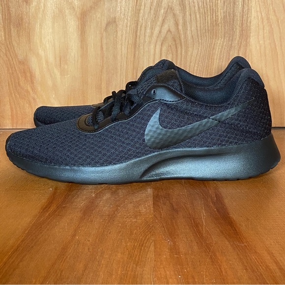 NEW Nike Tanjun Triple Black - Picture 3 of 8